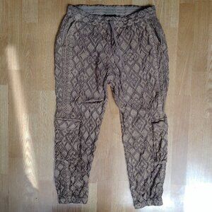 Johnny Was embroidered olive taupe brown cropped pants cargo joggers Small